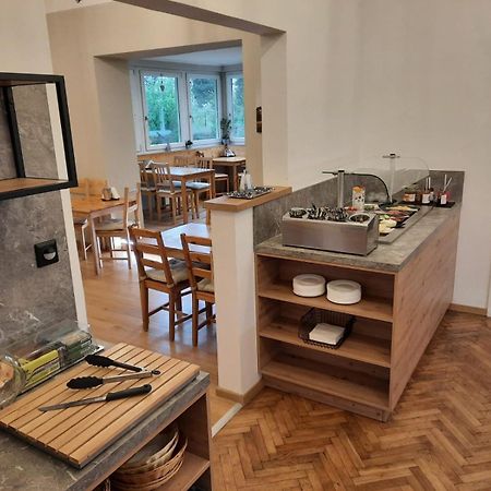 Fruehstueckshaus Wunderland Bed & Breakfast Laa an der Thaya Dış mekan fotoğraf